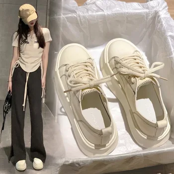 Корейская версия, парусиновые маленькие белые туфли на плоской подошве, новинка 2023 года, модная повседневная Простая универсальная женская обувь однотонного цвета, осень