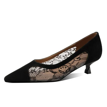 Пикантные кружевные тонкие туфли на небольшом каблуке с полой подошвой во французском стиле, черные сетчатые босоножки из матовой кожи с острым носком, удобные босоножки на среднем каблуке с круглым носком