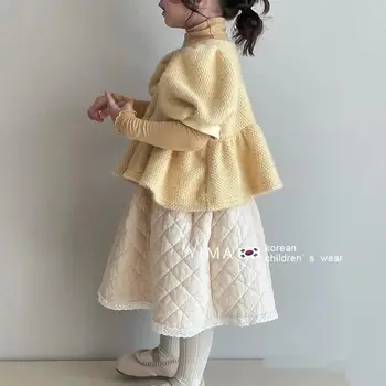 Детская одежда в корейском стиле Для девочек 2023 Весеннее платье Модный комплект Топ Юбка Комплект из трех предметов для девочек Милый однотонный модный комплект
